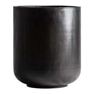 Tinaja Michoux en hormigón armado negro – Estilo Contemporáneo